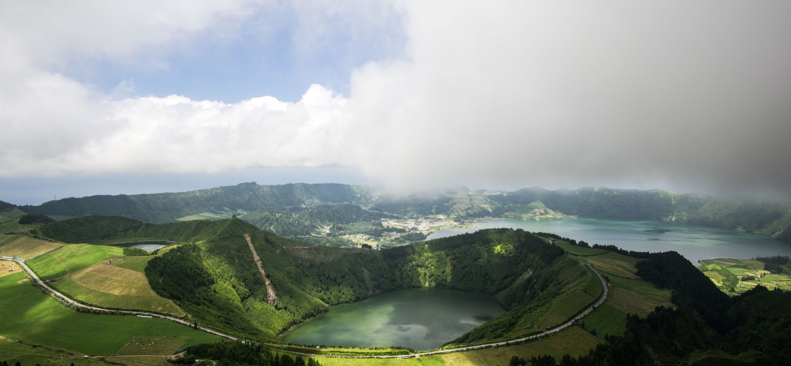 THE MANY COLOURS OF THE AZORES