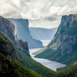 <p>Les rivages du Labrador, avec ses fjords, ses îles et ses montagnes immenses</p>