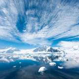 La navigation au milieu des glaces du chenal Lemaire